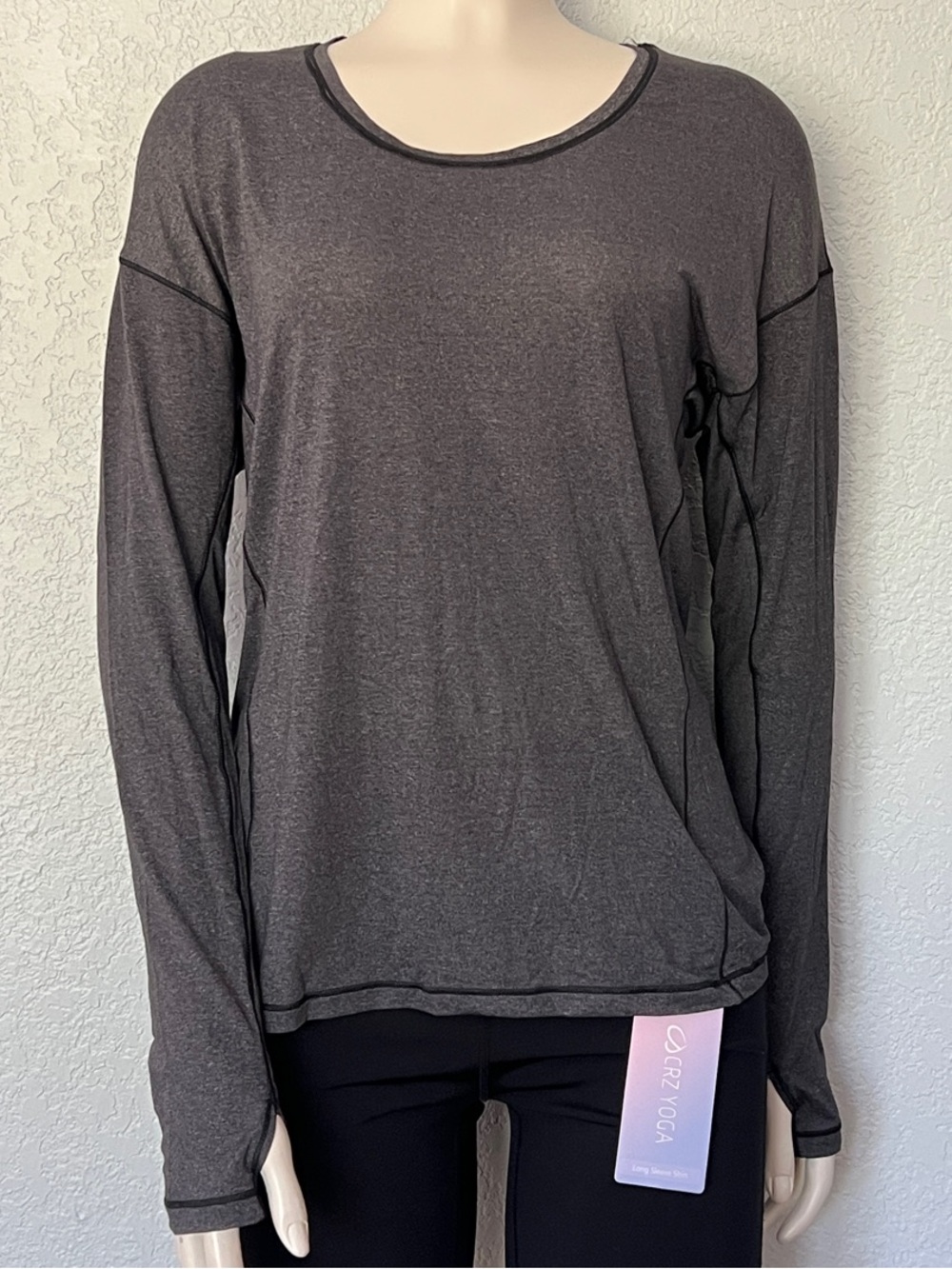 CRZ Yoga Womens M 8/10 Gray Long Sleeve Workout Shirt Thumbholes Gym Running NWT
